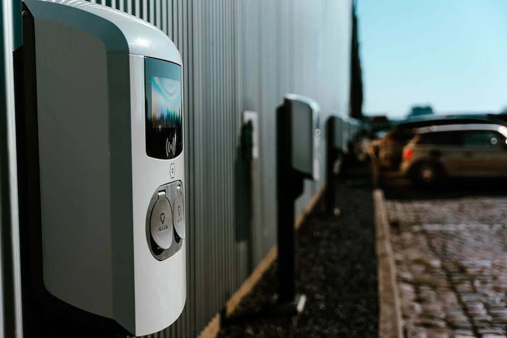 Laadstations aan je bedrijf - Blulinc